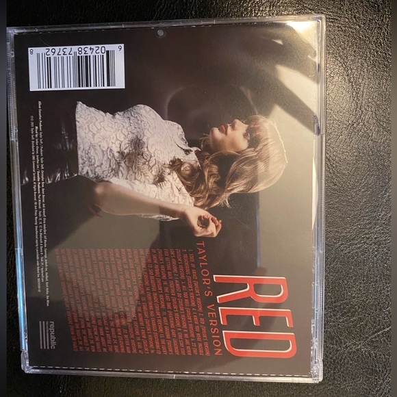 Red (Taylor’s Version) CD disk 1 and 2 - Picture 4 of 5